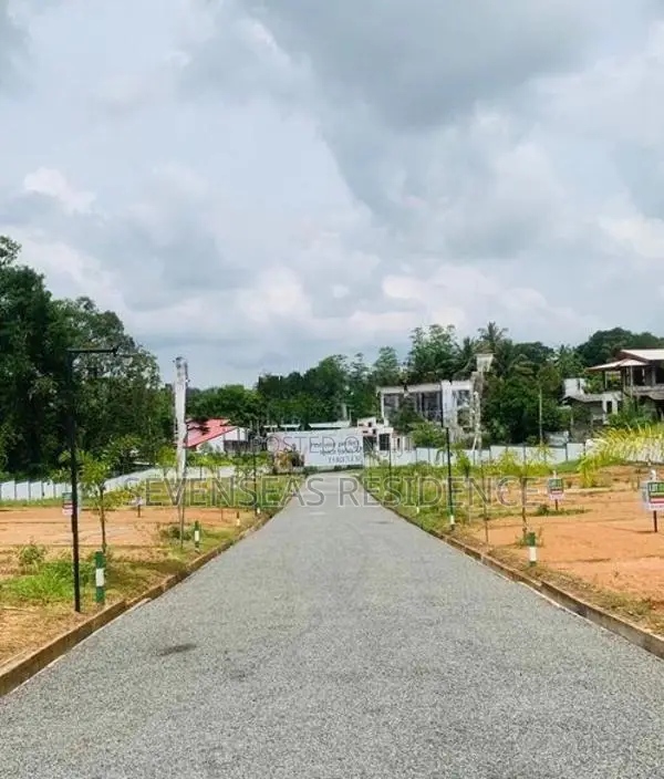 Valuable Land for Sale in Athurugiriya Town
