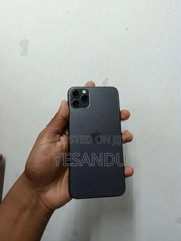 Apple iPhone 11 Pro Max (Used)