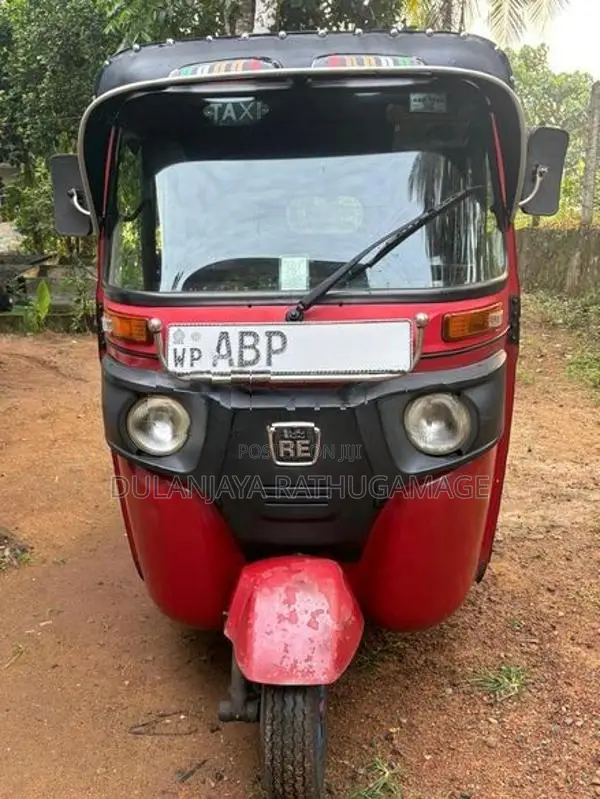 Bajaj RE 2017