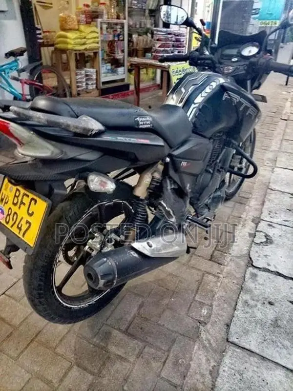 TVS Apache RTR 180 2016