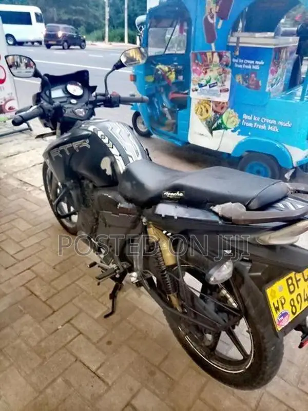TVS Apache RTR 180 2016