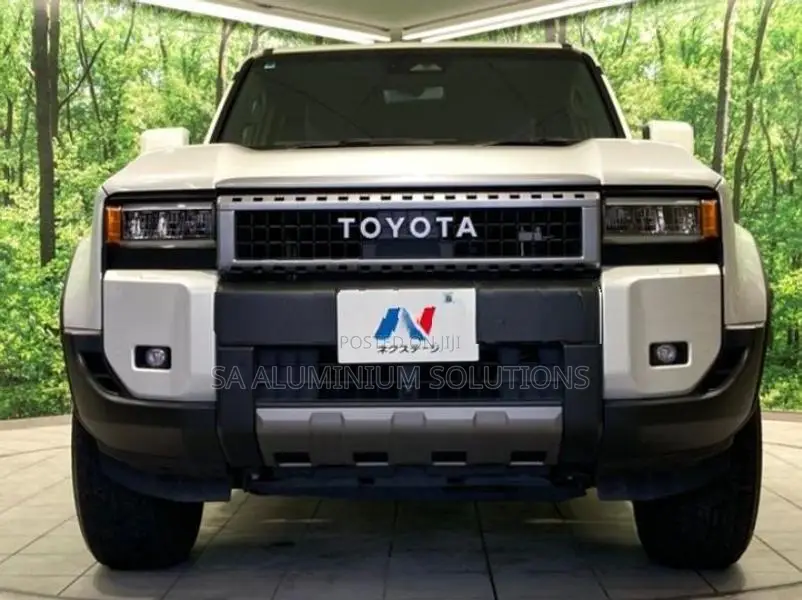 Toyota Land Cruiser Prado 250 VX 2024