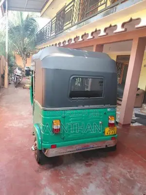 Bajaj RE 1985