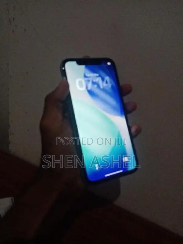 Apple iPhone 11 128GB (Used)