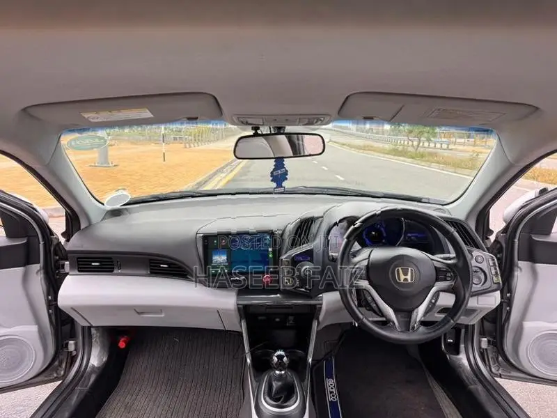 Honda CRZ 2011