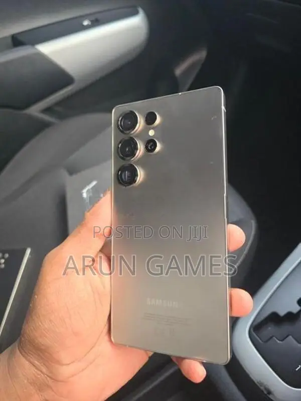 Samsung Galaxy S25 Ultra (Used)