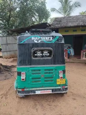 Bajaj RE 2016