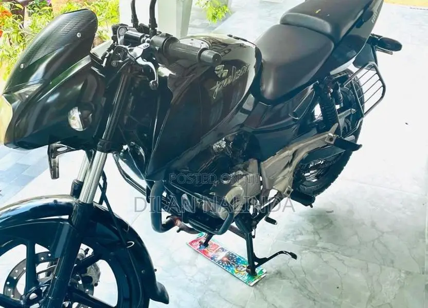 Bajaj Pulsar 180 2013