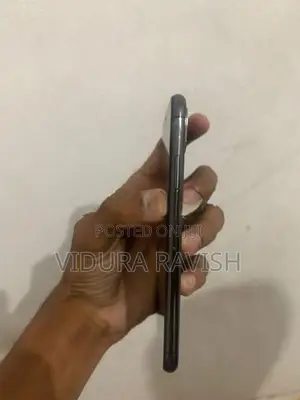 Apple iPhone X (Used)