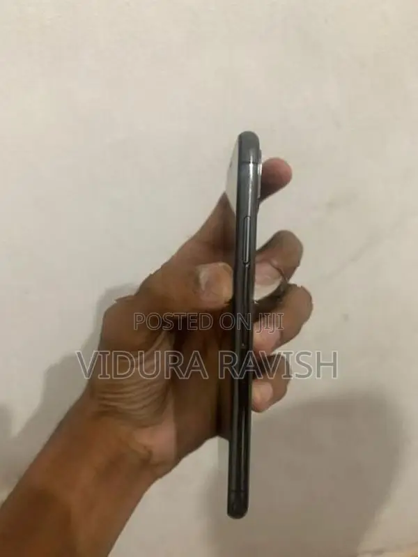Apple iPhone X (Used)