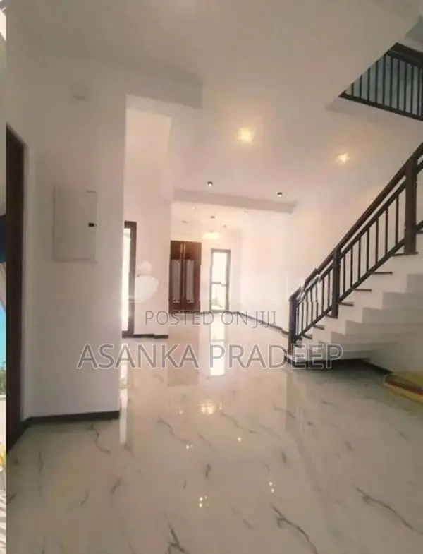 500m to Maharagama Brand New Three Storey Luxury House for Sale(ppzzx1