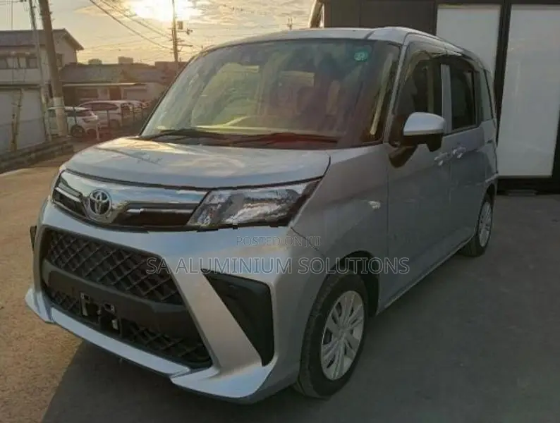 Toyota Roomy X 2024