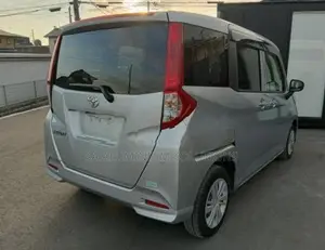 Toyota Roomy X 2024