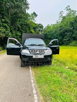 Tata Xenon 2015