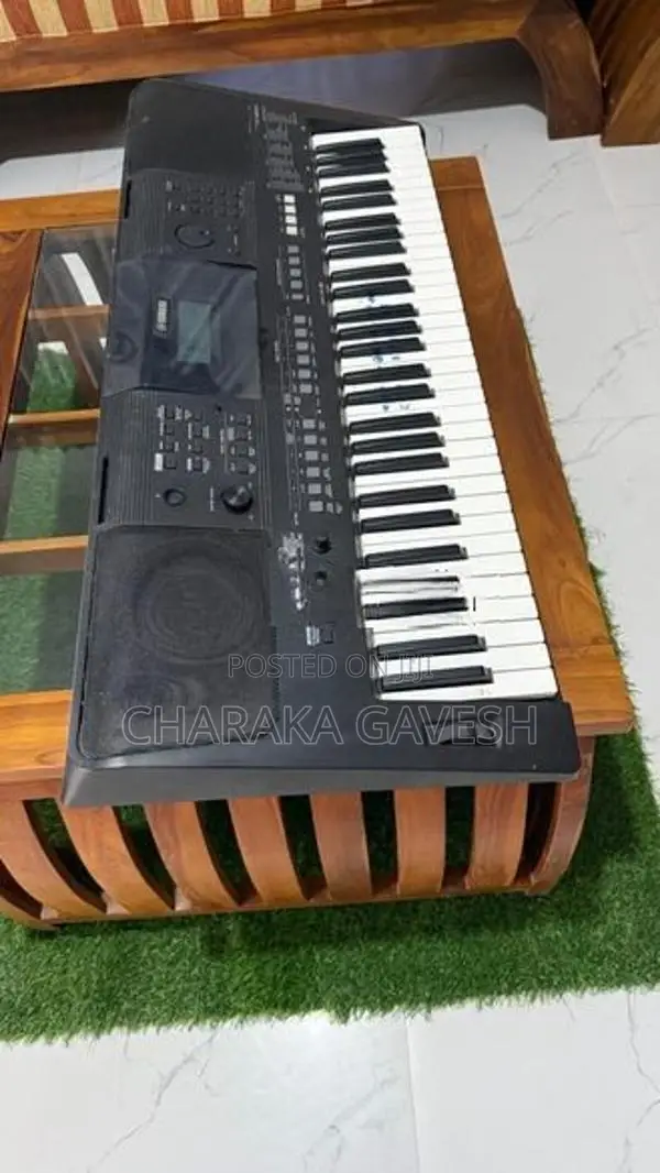 Yamaha PSR E463 Organ