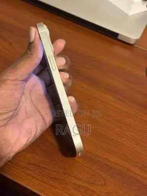 Apple iPhone 14 (Used)