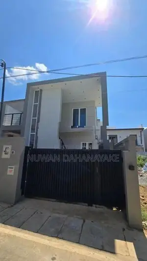 Brand New Modern House - Canterbury Golf, Kahathuduwa