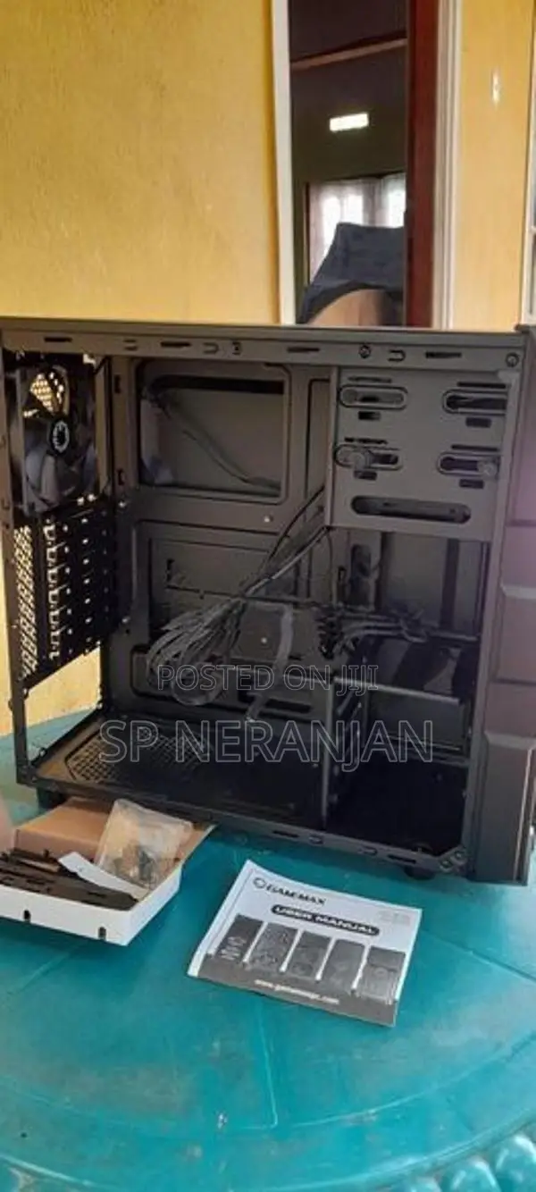 GM One FRGB Gaming Casing