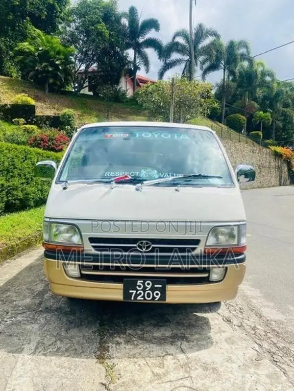Toyota Dolphin LH102 1991