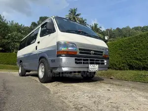 Toyota Dolphin LH113 1990
