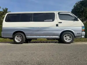 Toyota Dolphin LH113 1990