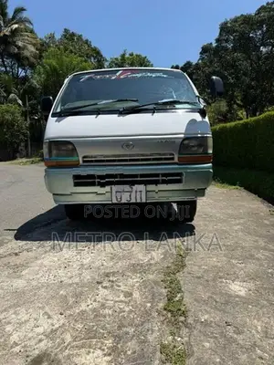Toyota Dolphin LH113 1991