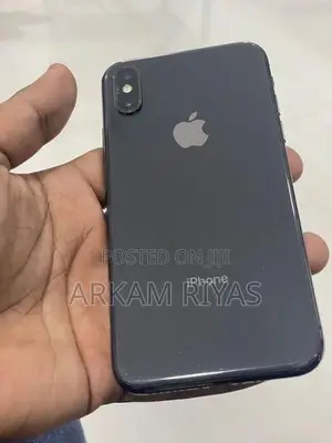 Apple iPhone XS (Used)