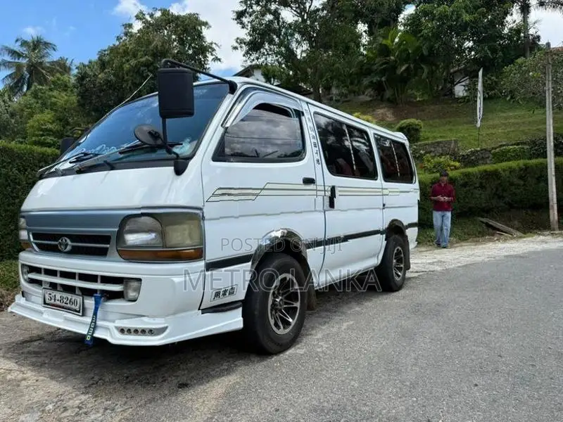 Toyota Dolphin LH102 1991