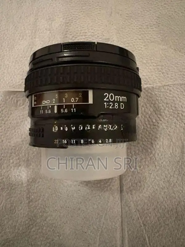 Nikon 20mm f/2.8D Wide Angle Lens