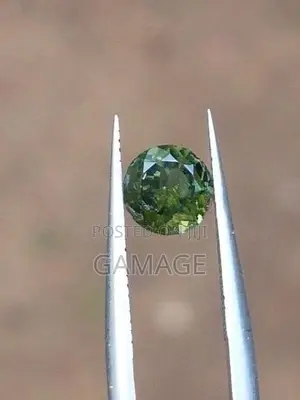 පච්ච තෝර මැණිකක් (Green Tourmaline Healing Gem Stone)