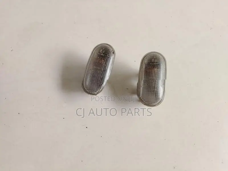 Mitshubishi Pajero Io Fender Light