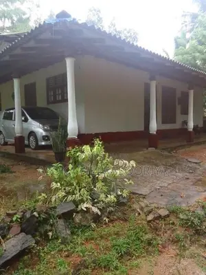 නිවස සහිත ඉඩම විකිණීමට වග පාදුක්ක