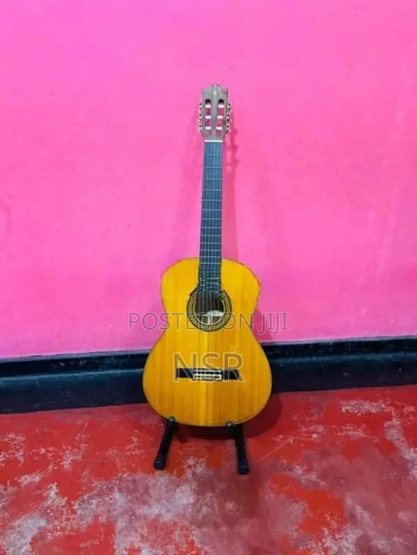 Yamaha C200 Japanese Box Guitar