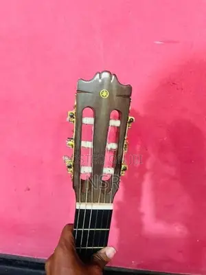 Yamaha C200 Japanese Box Guitar