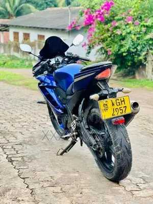 Yamaha R15 2018