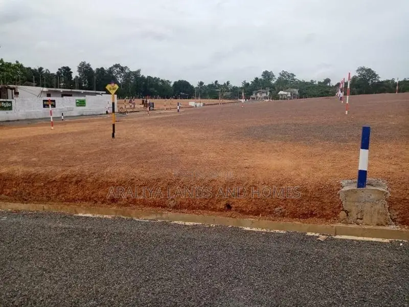Residential Land for Sale in Kesbewa - Kindelpitiya
