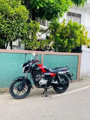 Bajaj V15 2018