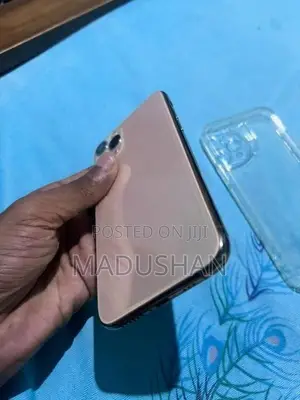 Apple iPhone 11 Pro 64GB (Used)