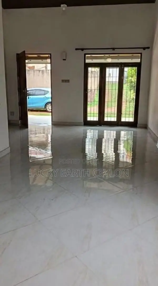 Sale, Nugegoda Land (Lake Front) with New House Free (MGS2044)