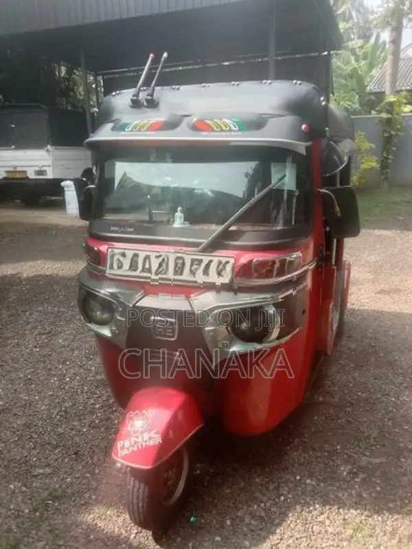 Bajaj RE 2015