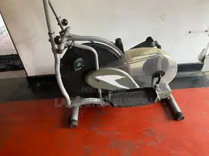 Orbitrack exercise machine
