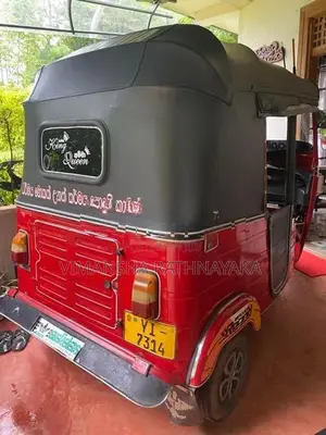 Bajaj RE 2010