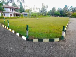 බෙලිඅත්ත නිස්කලංක පරිසරයකින් ඉඩමක්