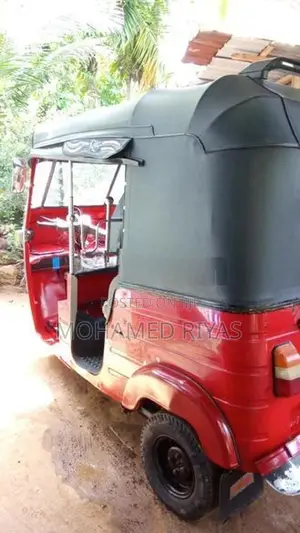 Bajaj RE 2009