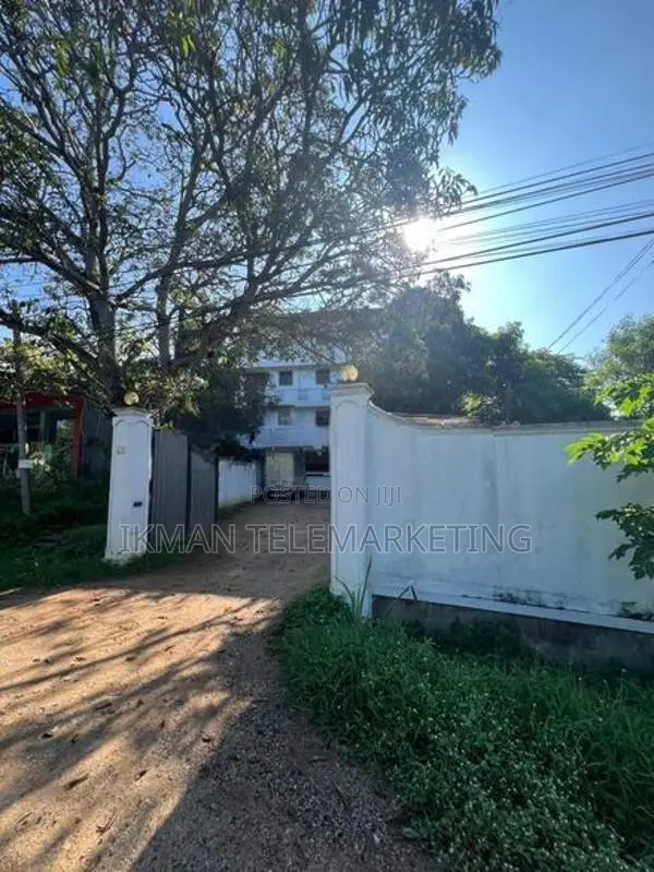 Hotel for sale in Embilipitiya