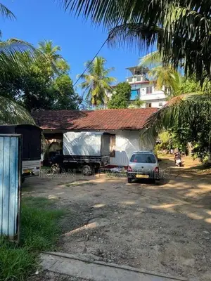 Hotel for sale in Embilipitiya