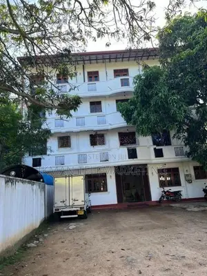 Hotel for sale in Embilipitiya