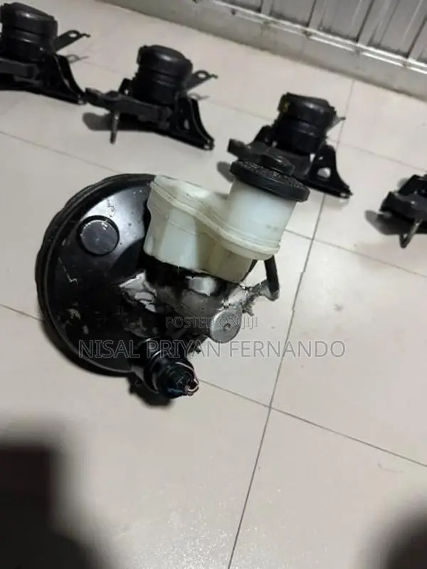 Toyota Vitz SCP10 Brake Booster With Pump