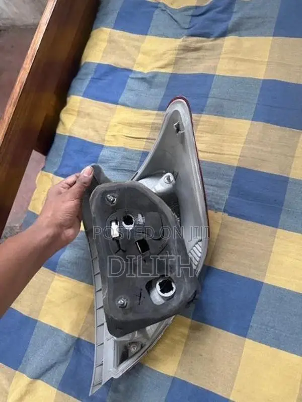 Toyota Vitz KSP 130 Tail Light L Side