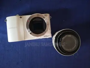 Samsung Camera NX1100